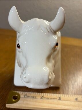 Vintage Wall Mount White Ceramic Bull Steer Horns Head Cow Towel Apron Hanger